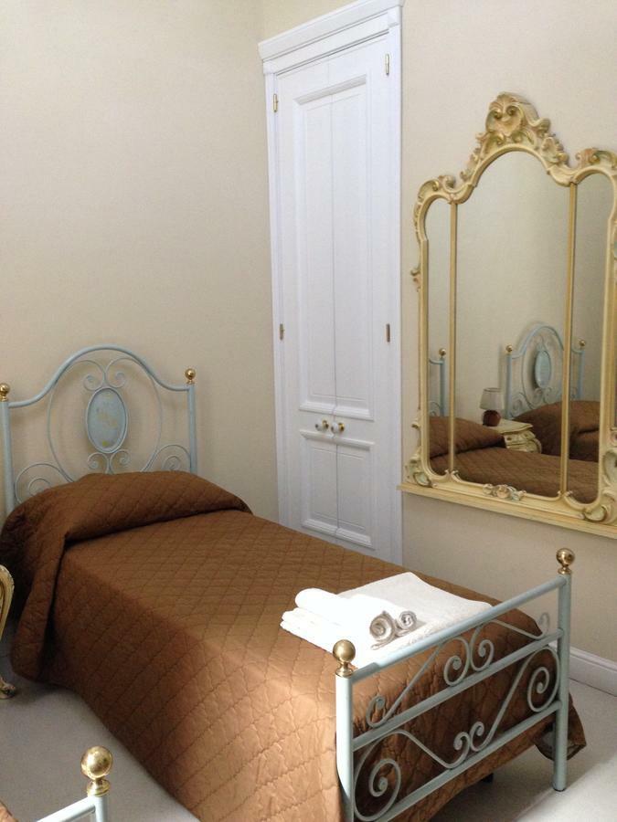 Oro Di Napoli Luxury Bed & Breakfast Naples Exterior photo