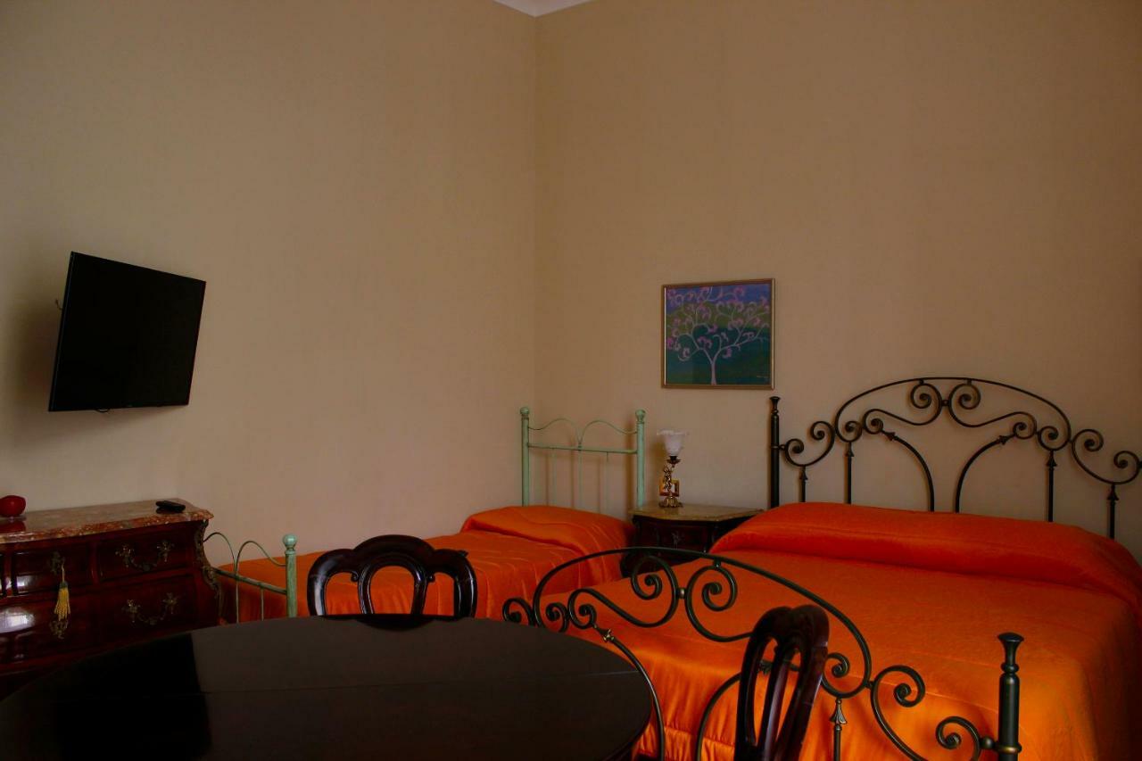 Oro Di Napoli Luxury Bed & Breakfast Naples Exterior photo